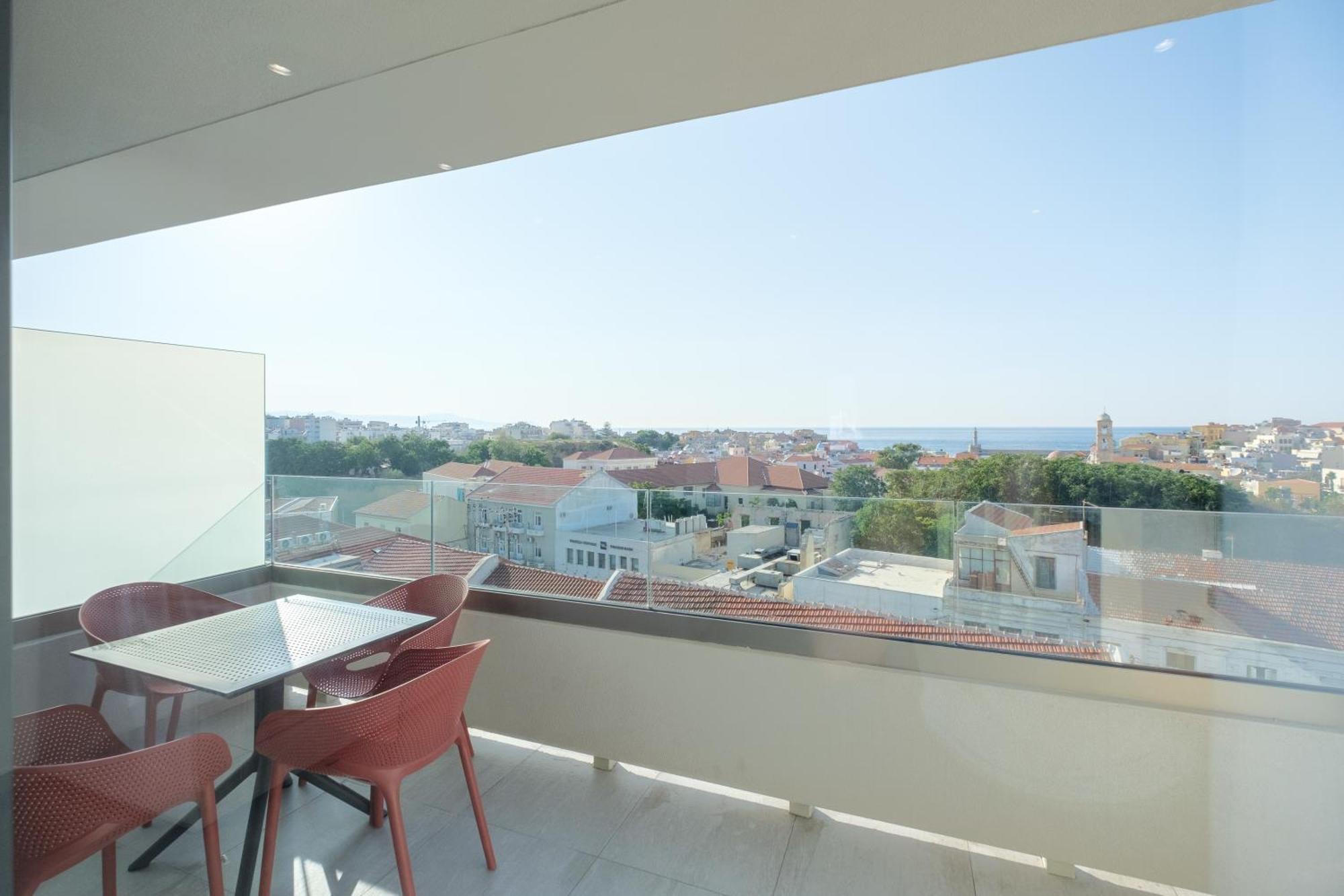 Sky-high 70sqm Penthouse W. Stunning Views - 05 Khania