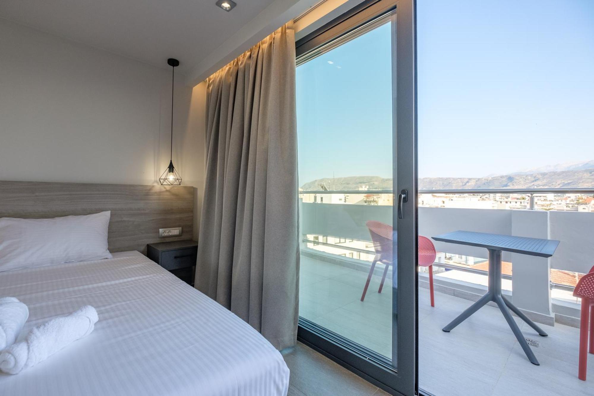 Sky-high 70sqm Penthouse W. Stunning Views - 05 Leilighet